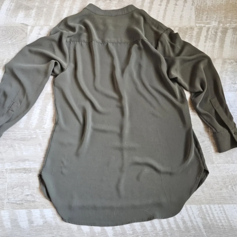 Elie Tahari No Collar Tunic Blouse - Picture 7 of 13